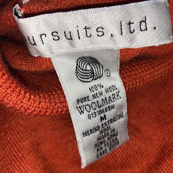 Italian Wool orange turtleneck sweater. Medium - Picture 8 of 11
